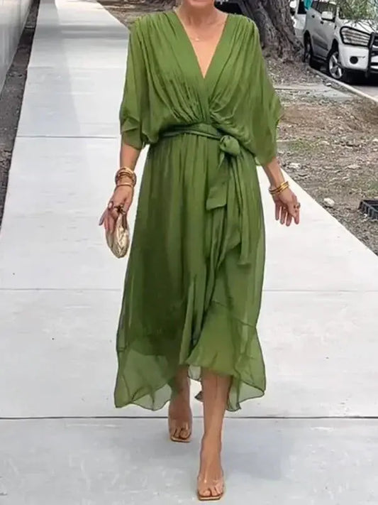 Monica™ | Robe en mousseline de soie à col en V